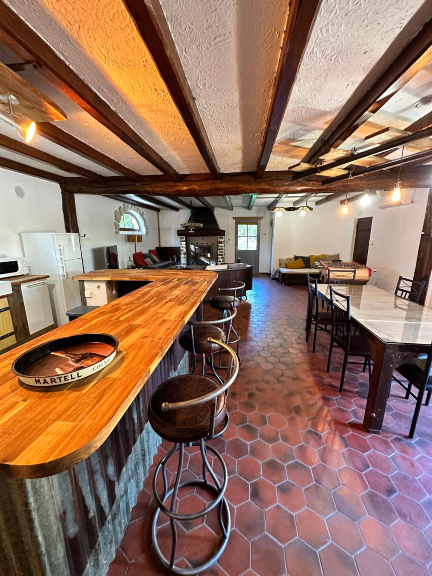 Villa Au Coeur Du Vignoble Cognacais Gondeville Esterno foto