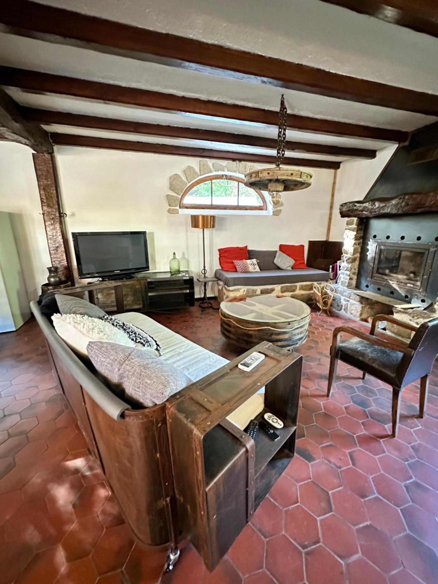 Villa Au Coeur Du Vignoble Cognacais Gondeville Esterno foto
